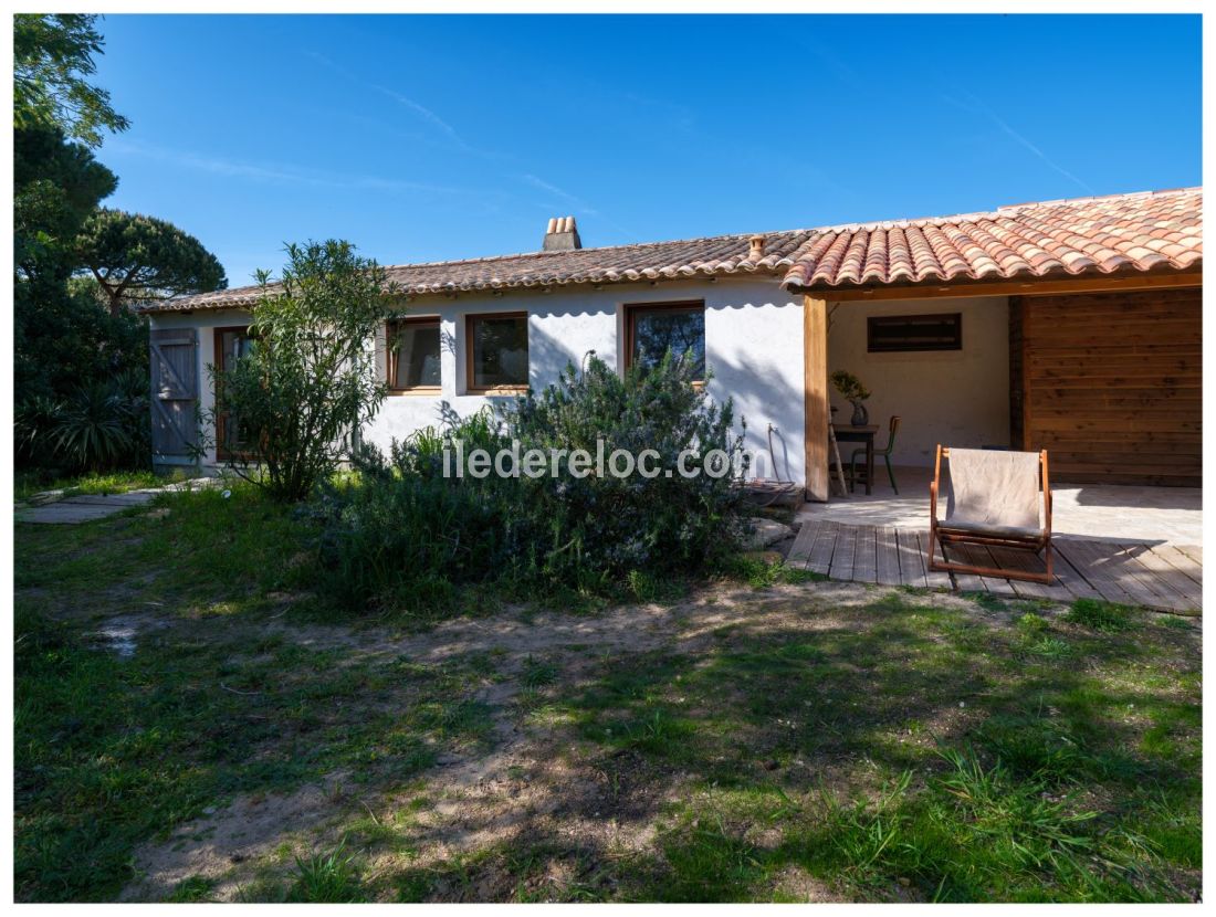 Photo 24: An accomodation located in Saint-Cl&eacute;ment-des-Baleines on ile de R&eacute;.