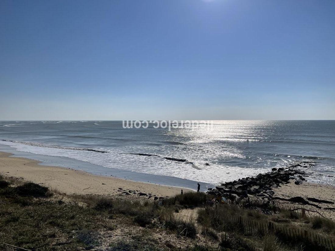 Photo 12: An accomodation located in Saint-Cl&eacute;ment-des-Baleines on ile de R&eacute;.