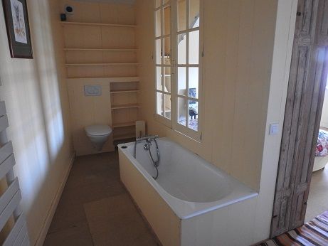 Photo 12: An accomodation located in Ars en R&eacute; on ile de R&eacute;.