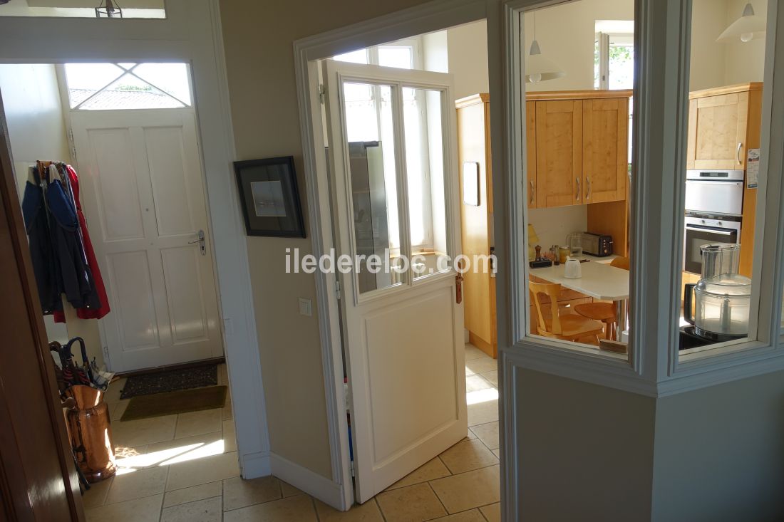 Photo 28: An accomodation located in Saint-Martin-de-R&eacute; on ile de R&eacute;.