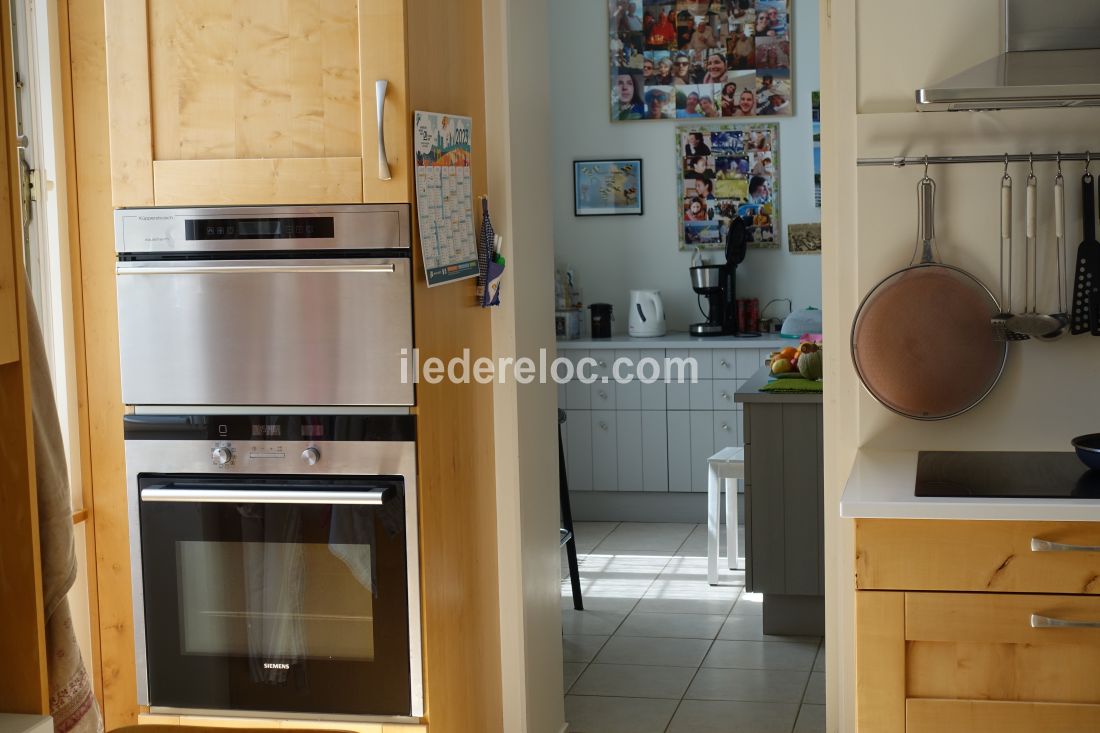 Photo 29: An accomodation located in Saint-Martin-de-R&eacute; on ile de R&eacute;.