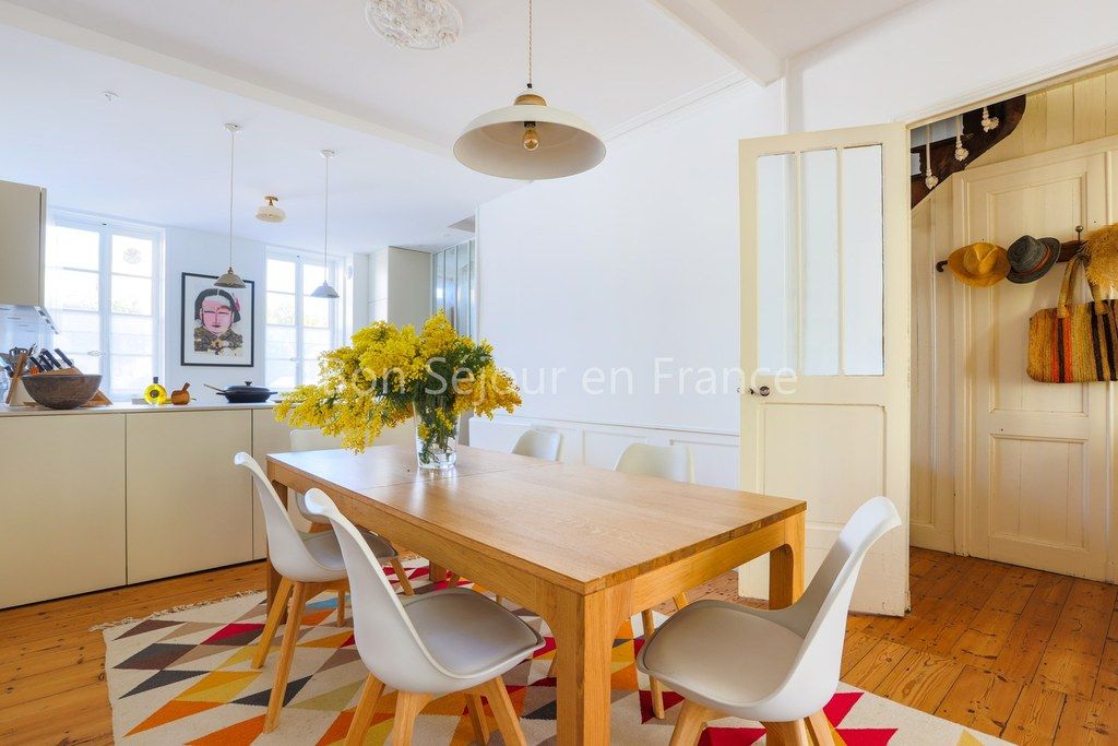 Photo 8: An accomodation located in Saint-Martin-de-R&eacute; on ile de R&eacute;.