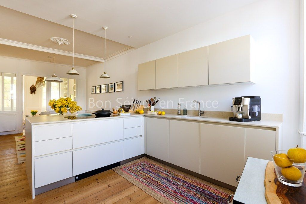 Photo 11: An accomodation located in Saint-Martin-de-R&eacute; on ile de R&eacute;.