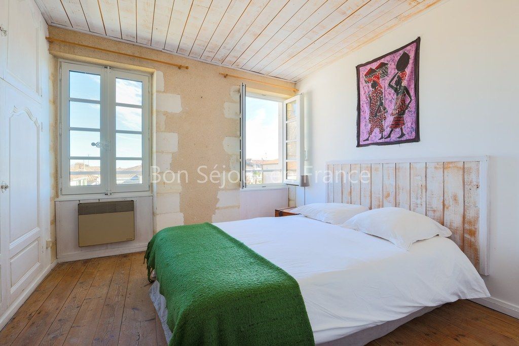 Photo 24: An accomodation located in Saint-Martin-de-R&eacute; on ile de R&eacute;.