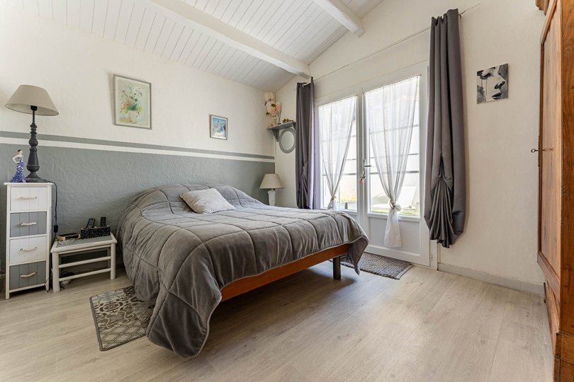 Photo 5: An accomodation located in Le Bois-Plage-en-R&eacute; on ile de R&eacute;.