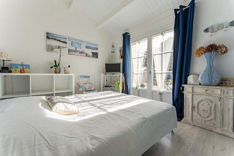 Photo 8: An accomodation located in Le Bois-Plage-en-R&eacute; on ile de R&eacute;.