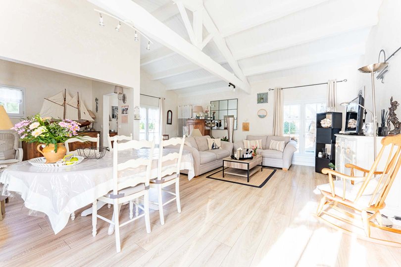 Photo 12: An accomodation located in Le Bois-Plage-en-R&eacute; on ile de R&eacute;.