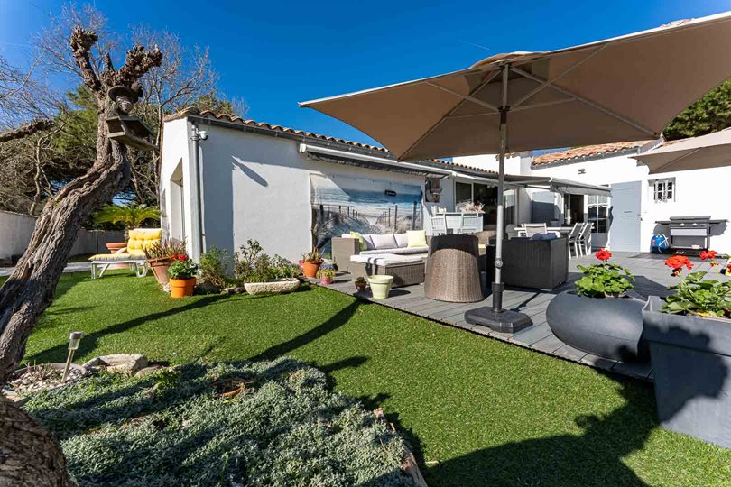 Photo 16: An accomodation located in Le Bois-Plage-en-R&eacute; on ile de R&eacute;.