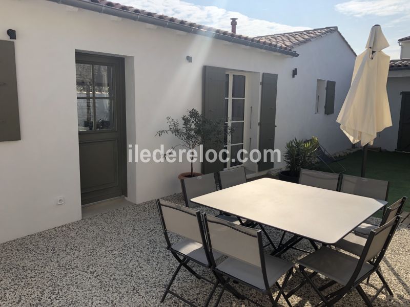 Photo 8: An accomodation located in Le Bois-Plage-en-R&eacute; on ile de R&eacute;.