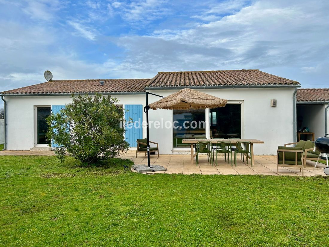 Photo 38: An accomodation located in La Couarde-sur-mer on ile de R&eacute;.