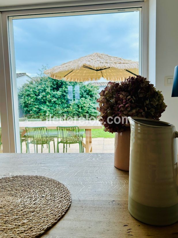 Photo 12: An accomodation located in La Couarde-sur-mer on ile de R&eacute;.