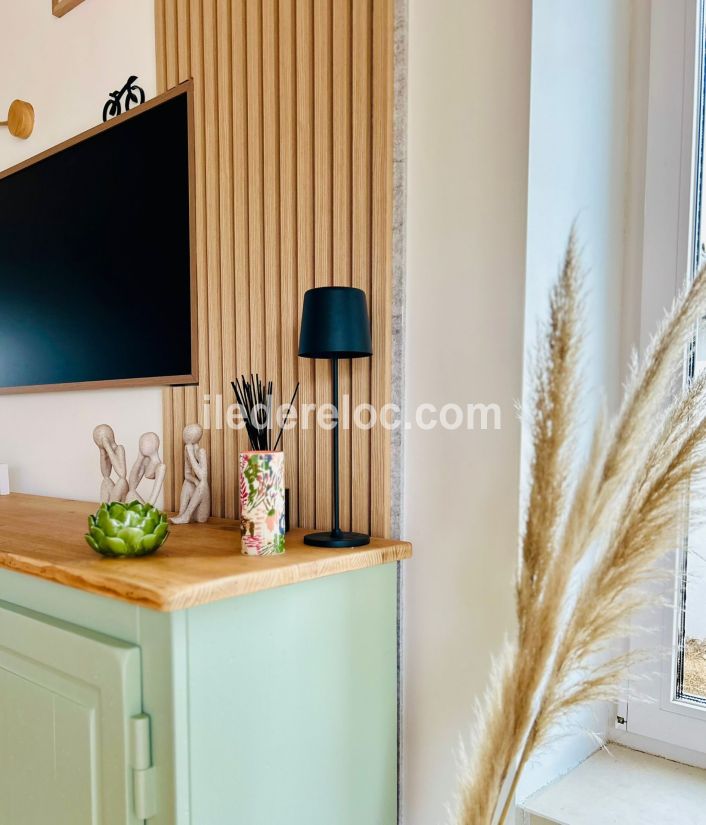 Photo 7: An accomodation located in La Couarde-sur-mer on ile de R&eacute;.