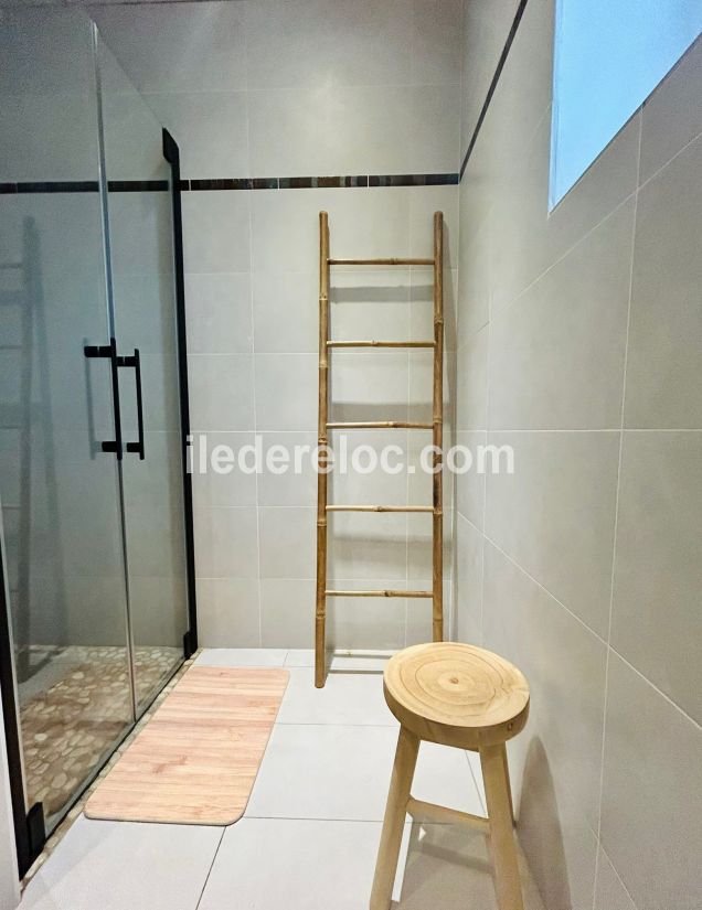 Photo 33: An accomodation located in La Couarde-sur-mer on ile de R&eacute;.