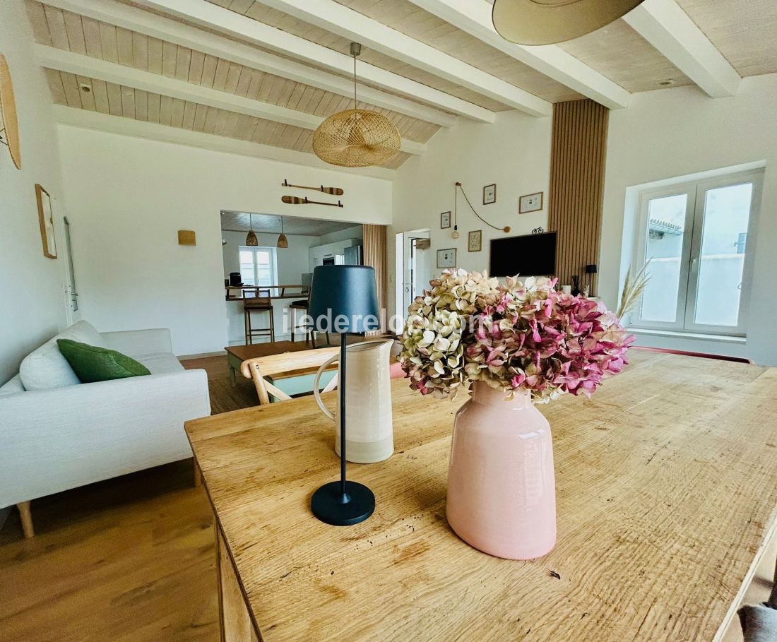 Photo 4: An accomodation located in La Couarde-sur-mer on ile de R&eacute;.