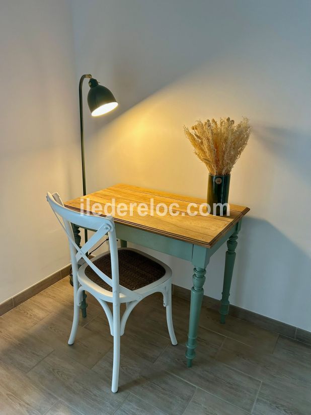 Photo 27: An accomodation located in La Couarde-sur-mer on ile de R&eacute;.