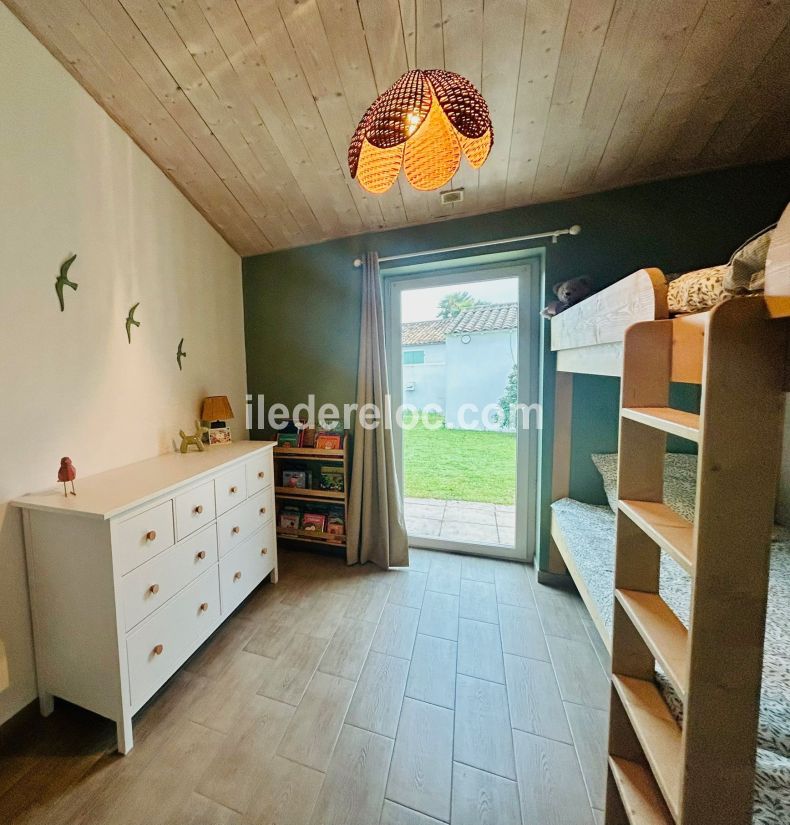 Photo 30: An accomodation located in La Couarde-sur-mer on ile de R&eacute;.