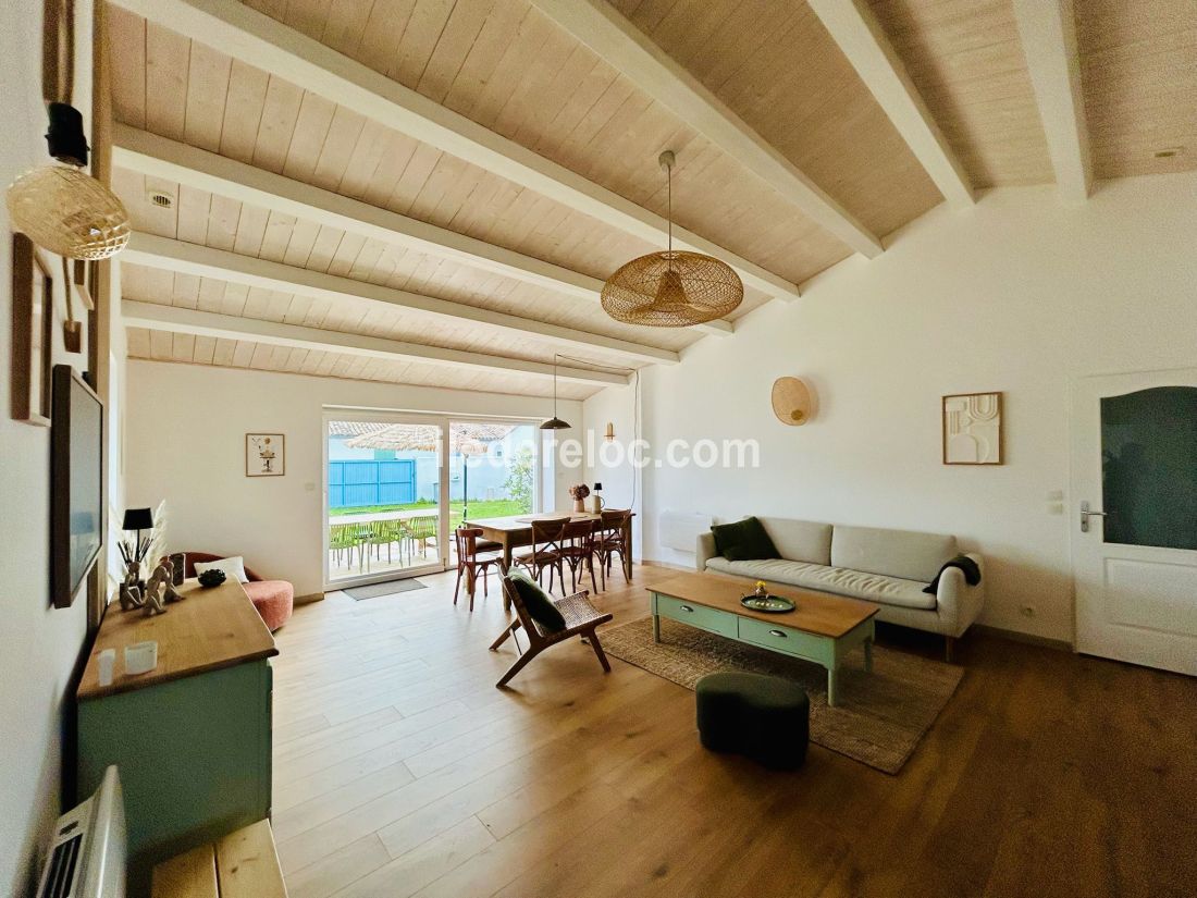 Photo 5: An accomodation located in La Couarde-sur-mer on ile de R&eacute;.