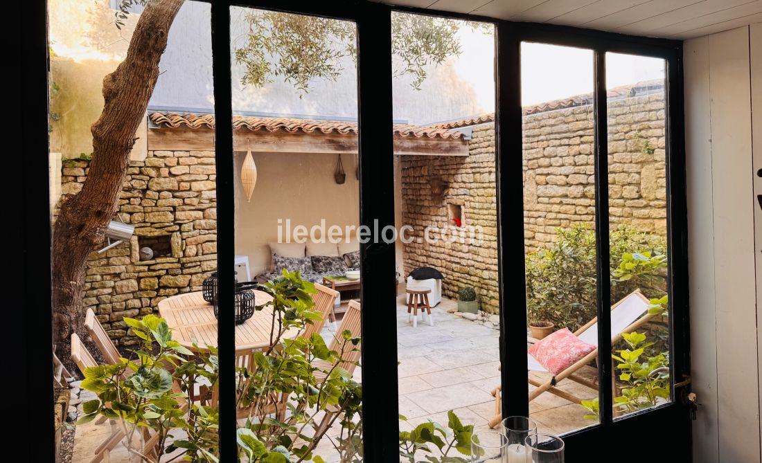 Photo 5: An accomodation located in Ars en R&eacute; on ile de R&eacute;.