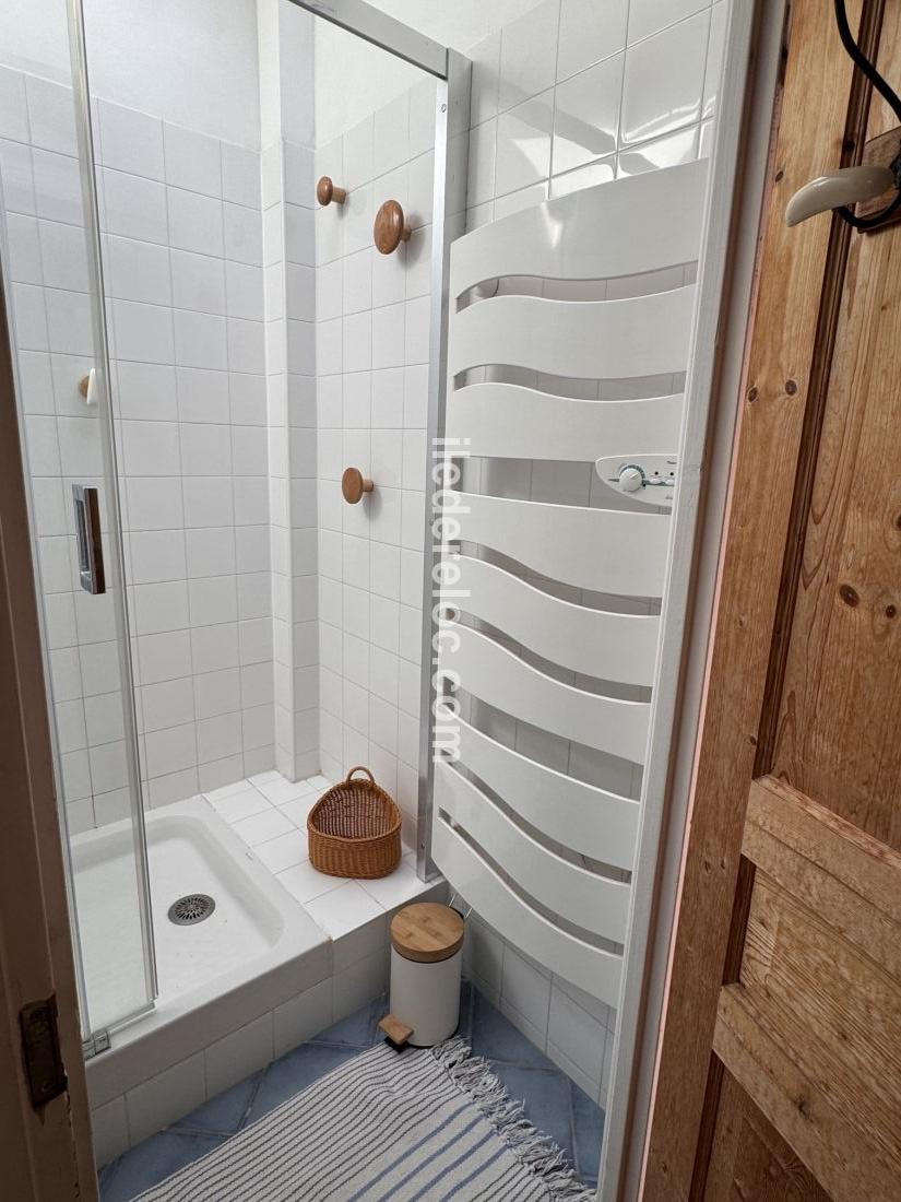 Photo 18: An accomodation located in Ars en R&eacute; on ile de R&eacute;.