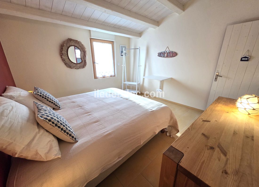 Photo 34: An accomodation located in La Couarde-sur-mer on ile de R&eacute;.