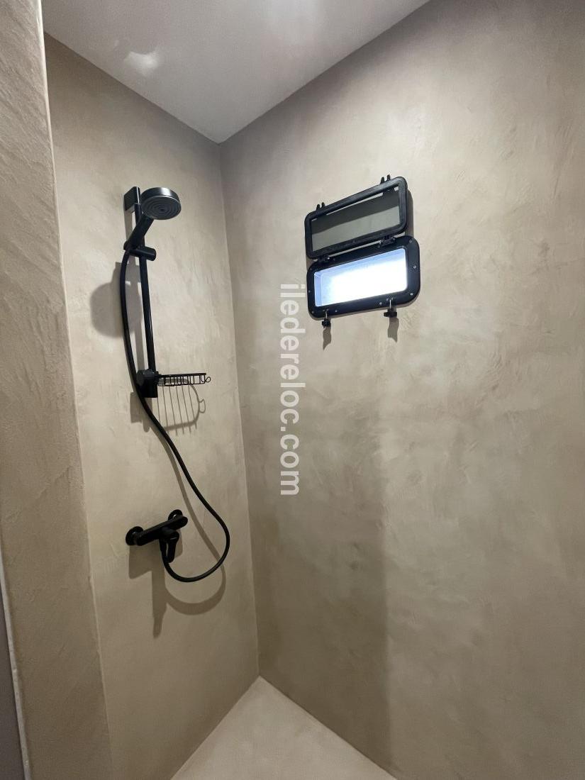 Photo 37: An accomodation located in La Couarde-sur-mer on ile de R&eacute;.