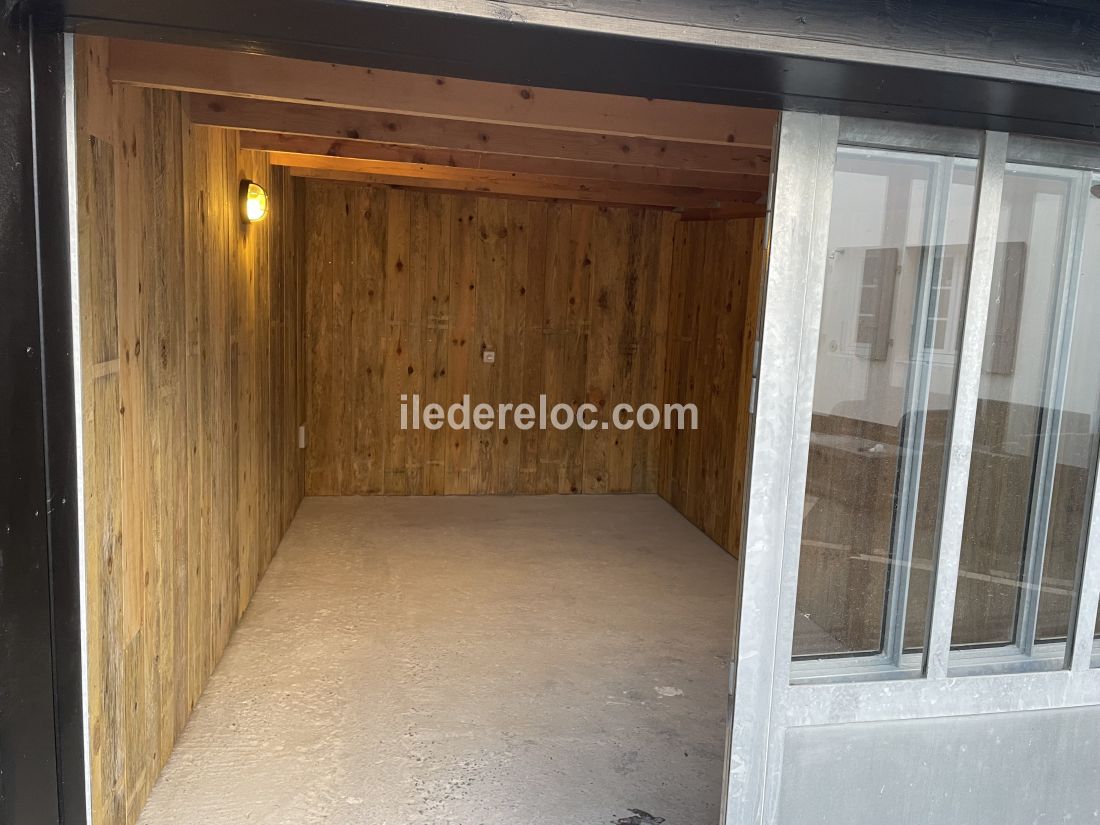 Photo 43: An accomodation located in La Couarde-sur-mer on ile de R&eacute;.