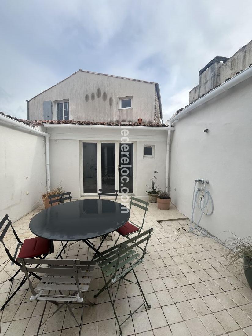 Photo 9: An accomodation located in Saint-Cl&eacute;ment-des-Baleines on ile de R&eacute;.