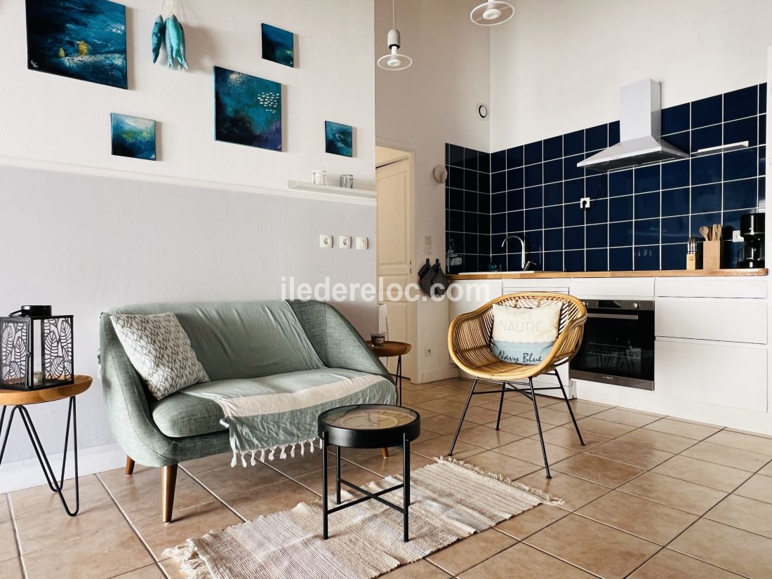 Photo 8: An accomodation located in Saint-Martin-de-R&eacute; on ile de R&eacute;.