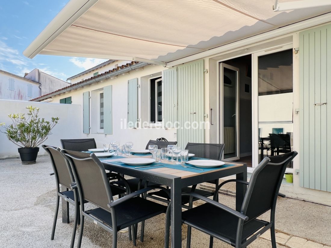 Photo 22: An accomodation located in Saint-Martin-de-R&eacute; on ile de R&eacute;.