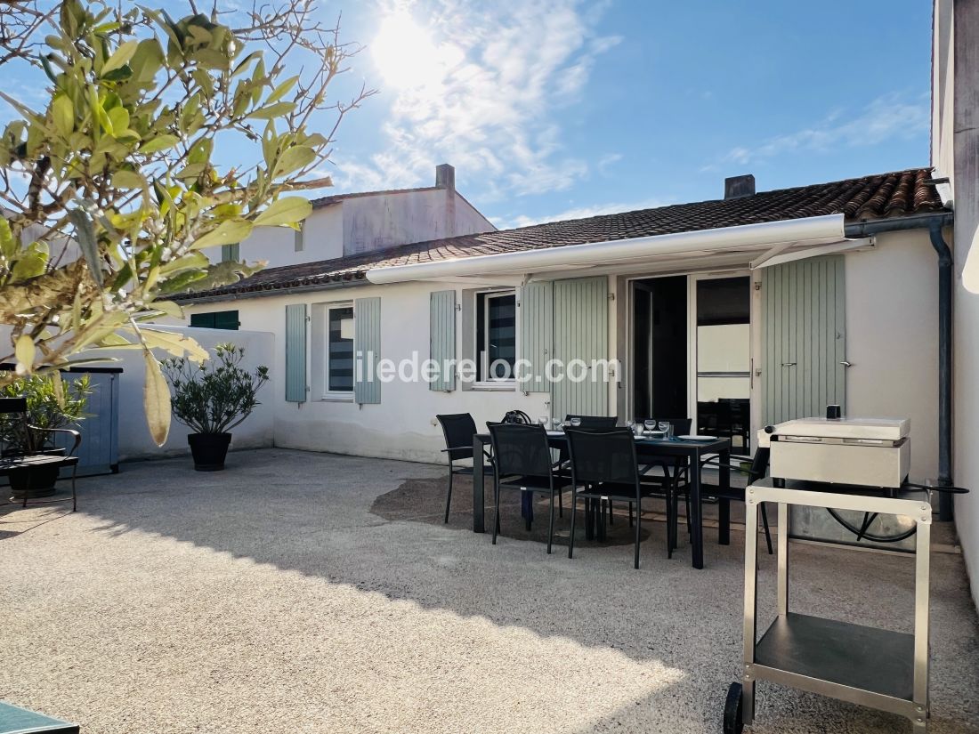 Photo 23: An accomodation located in Saint-Martin-de-R&eacute; on ile de R&eacute;.