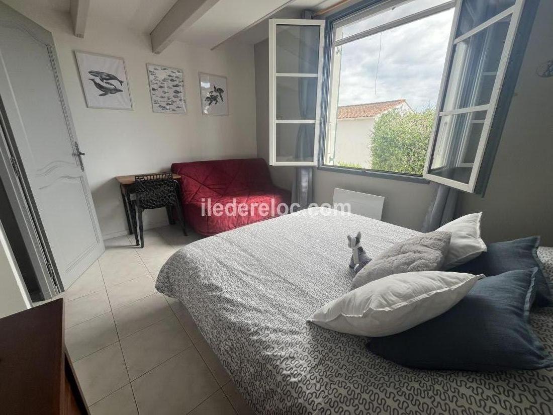 Photo 13: An accomodation located in La Couarde-sur-mer on ile de R&eacute;.