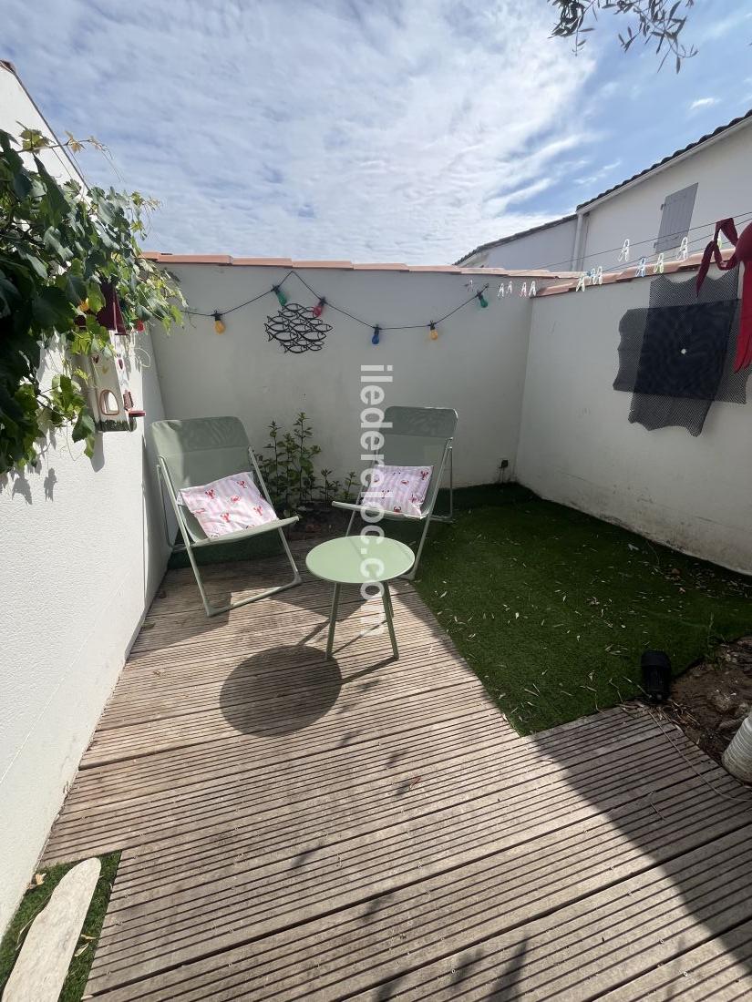 Photo 26: An accomodation located in La Couarde-sur-mer on ile de R&eacute;.