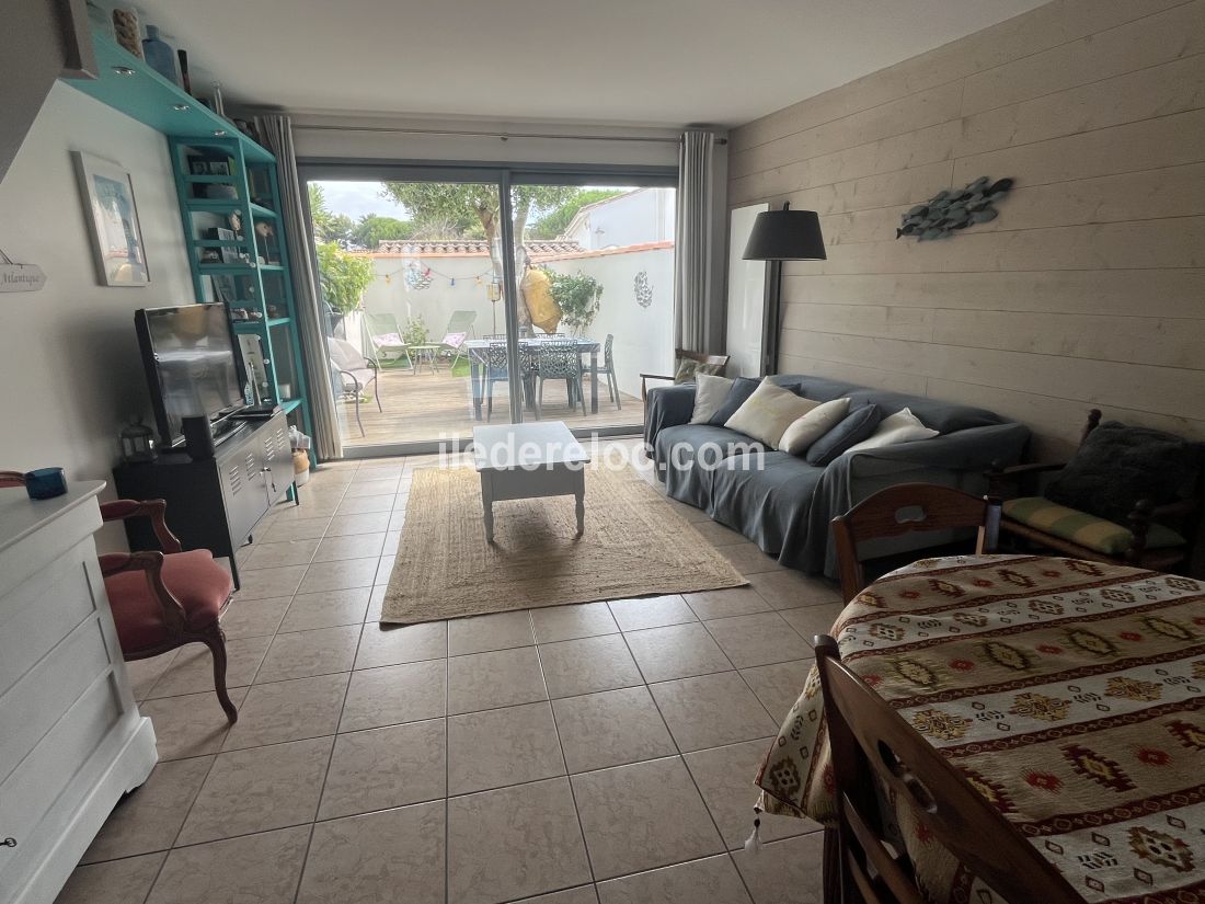 Photo 7: An accomodation located in La Couarde-sur-mer on ile de R&eacute;.