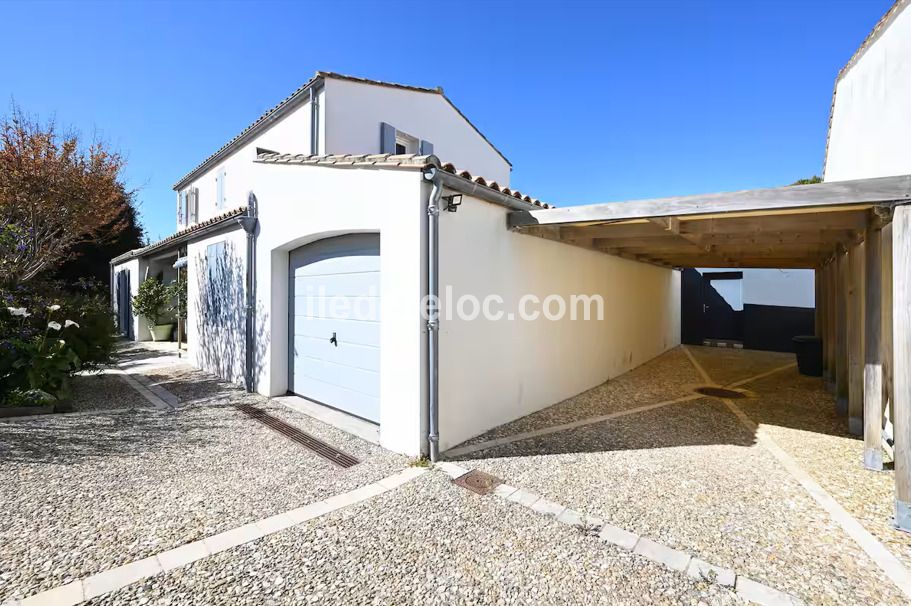 Photo 22: An accomodation located in Saint-Martin-de-R&eacute; on ile de R&eacute;.