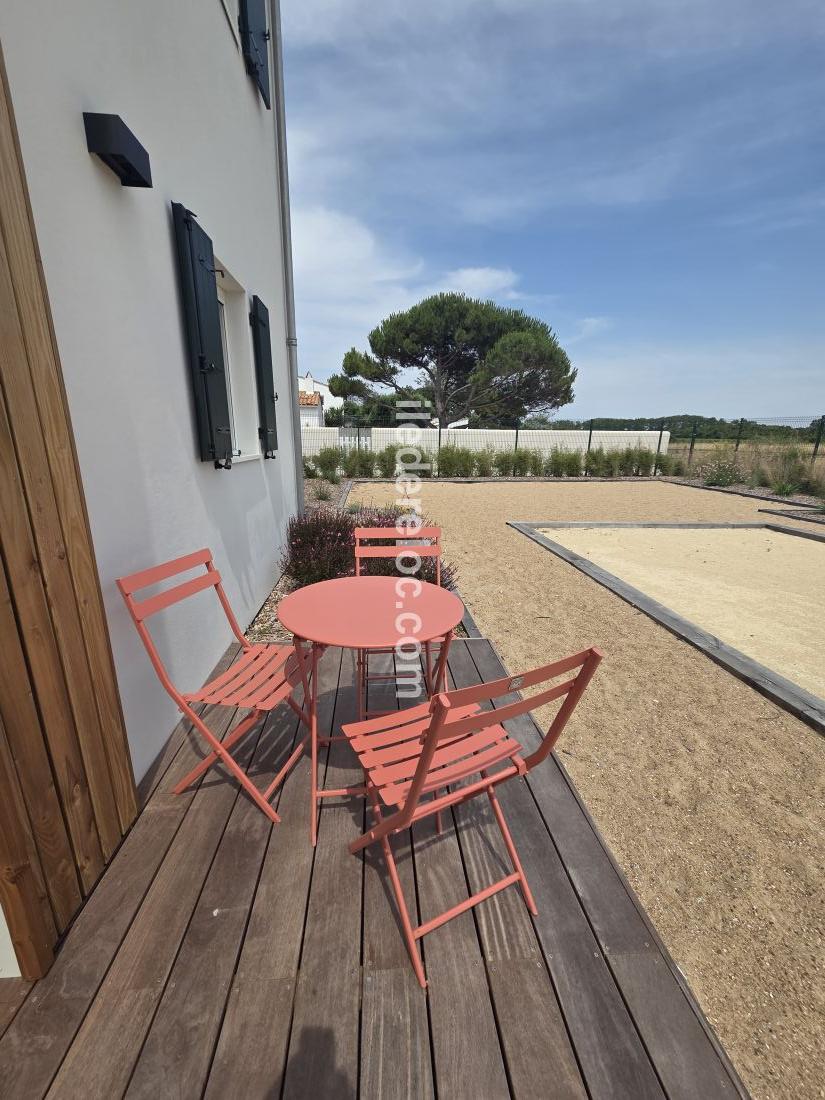 Photo 31: An accomodation located in La Couarde-sur-mer on ile de R&eacute;.