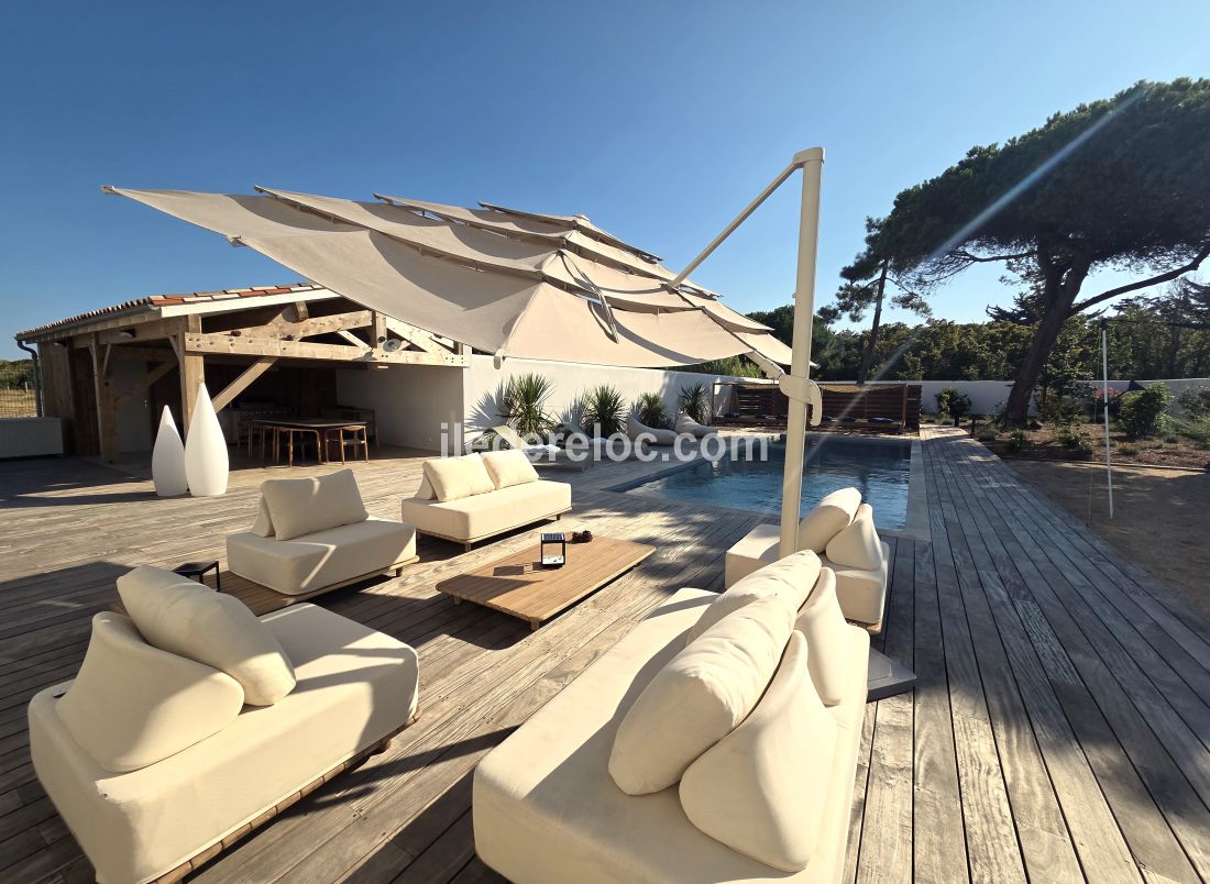 Photo 4: An accomodation located in La Couarde-sur-mer on ile de R&eacute;.