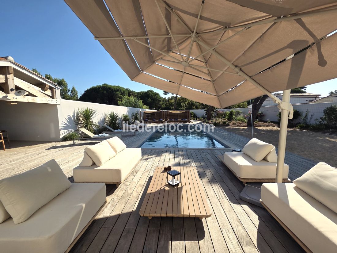 Photo 8: An accomodation located in La Couarde-sur-mer on ile de R&eacute;.