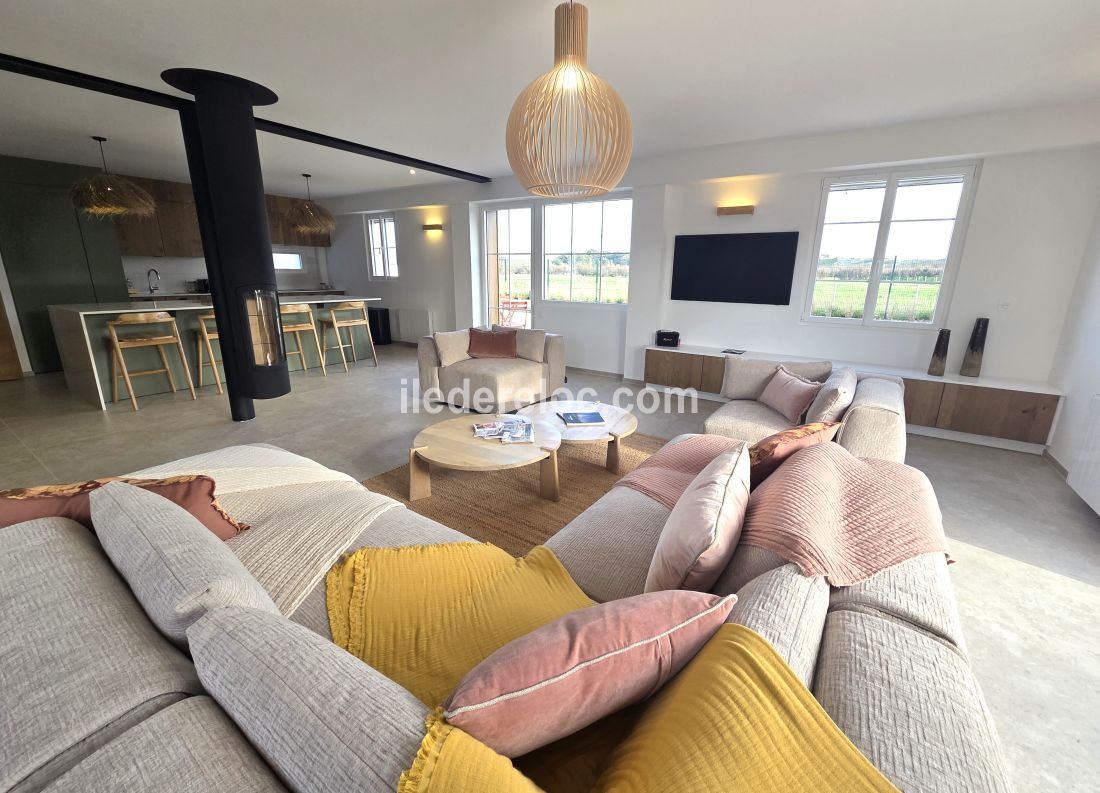 Photo 17: An accomodation located in La Couarde-sur-mer on ile de R&eacute;.