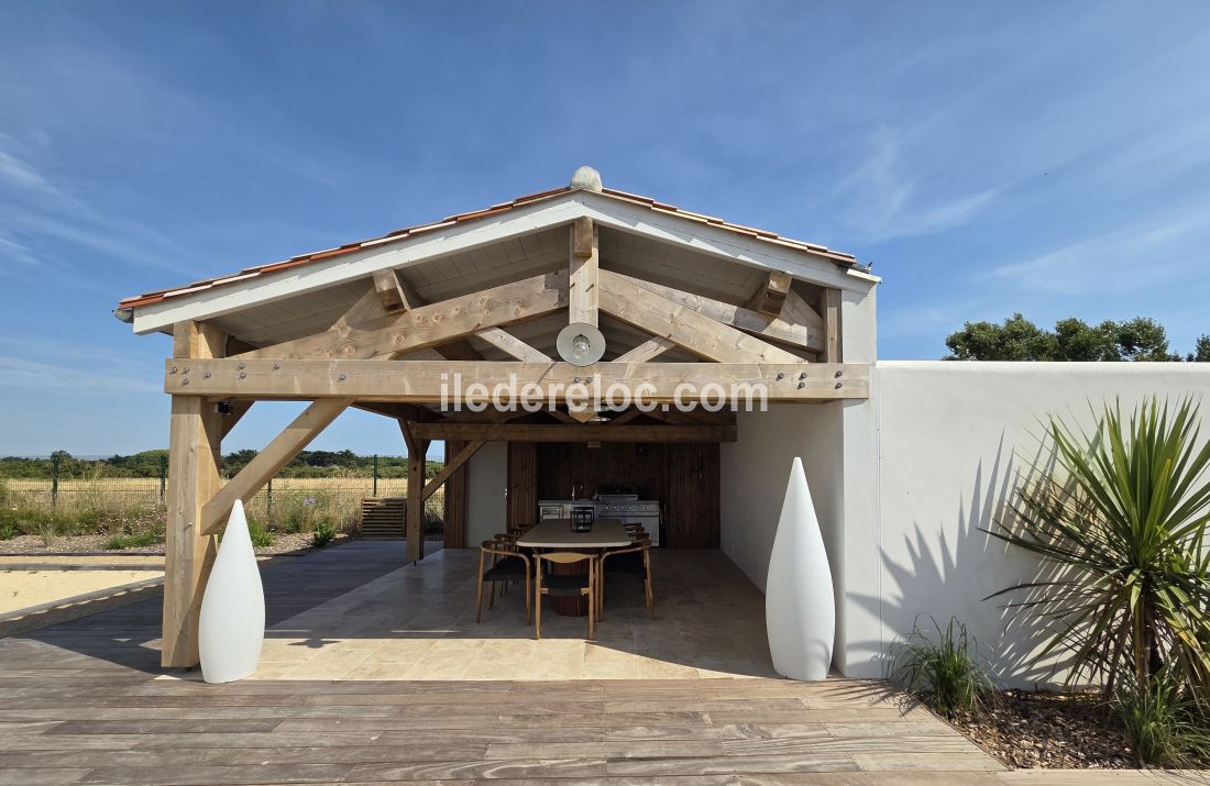 Photo 20: An accomodation located in La Couarde-sur-mer on ile de R&eacute;.