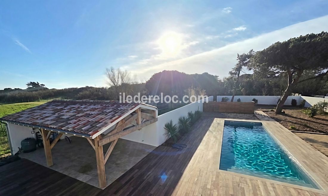 Photo 6: An accomodation located in La Couarde-sur-mer on ile de R&eacute;.