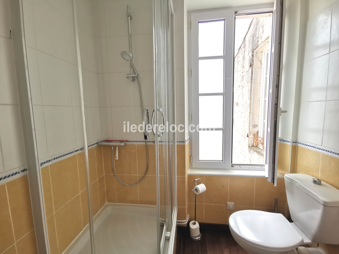 Photo 17: An accomodation located in Saint-Martin-de-R&eacute; on ile de R&eacute;.