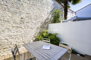 Ile de R&eacute;:335 - merindot 5 - charming house with terrace in the heart of the village