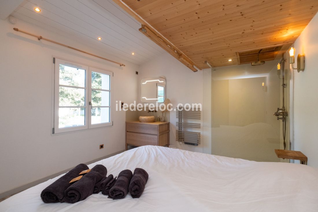 Photo 11: An accomodation located in Sainte-Marie-de-R&eacute; on ile de R&eacute;.