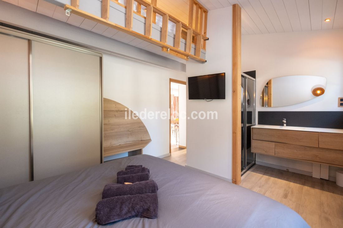 Photo 12: An accomodation located in Sainte-Marie-de-R&eacute; on ile de R&eacute;.