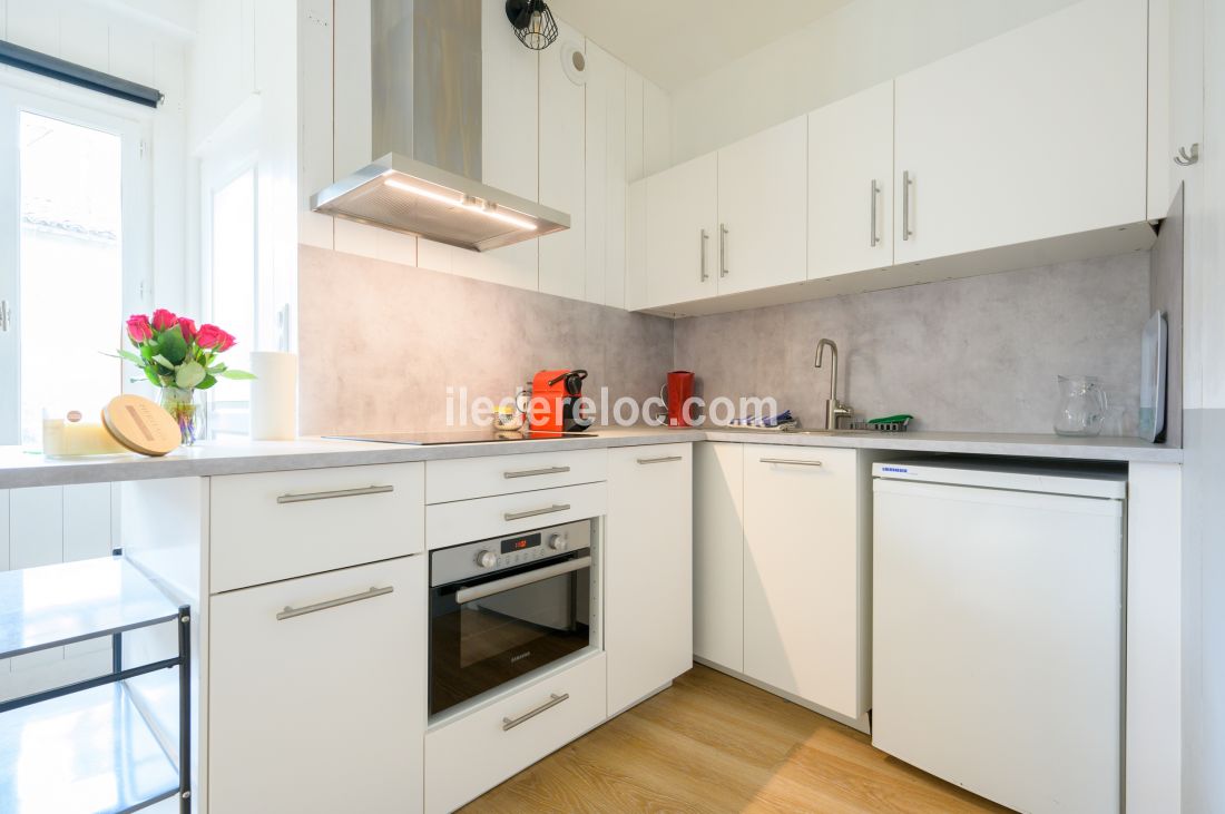 Photo 18: An accomodation located in Saint-Martin-de-R&eacute; on ile de R&eacute;.