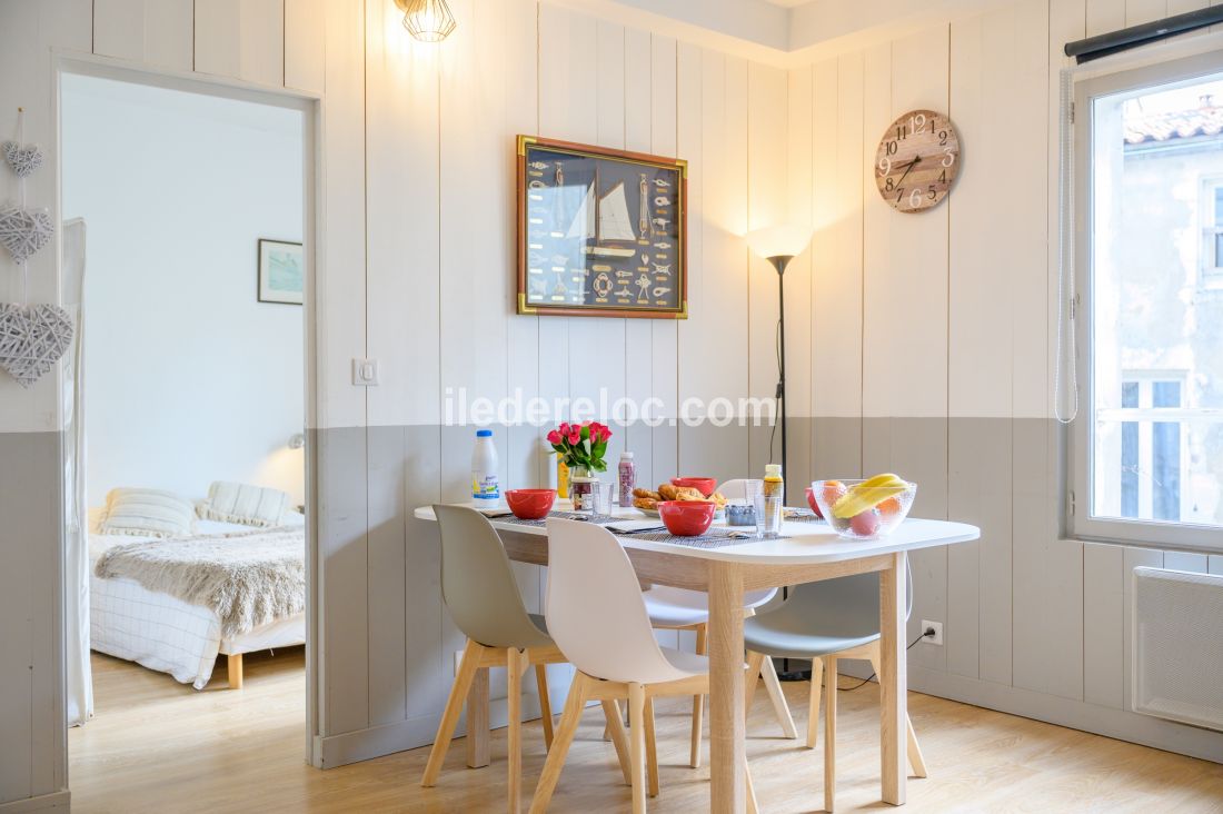 Photo 20: An accomodation located in Saint-Martin-de-R&eacute; on ile de R&eacute;.