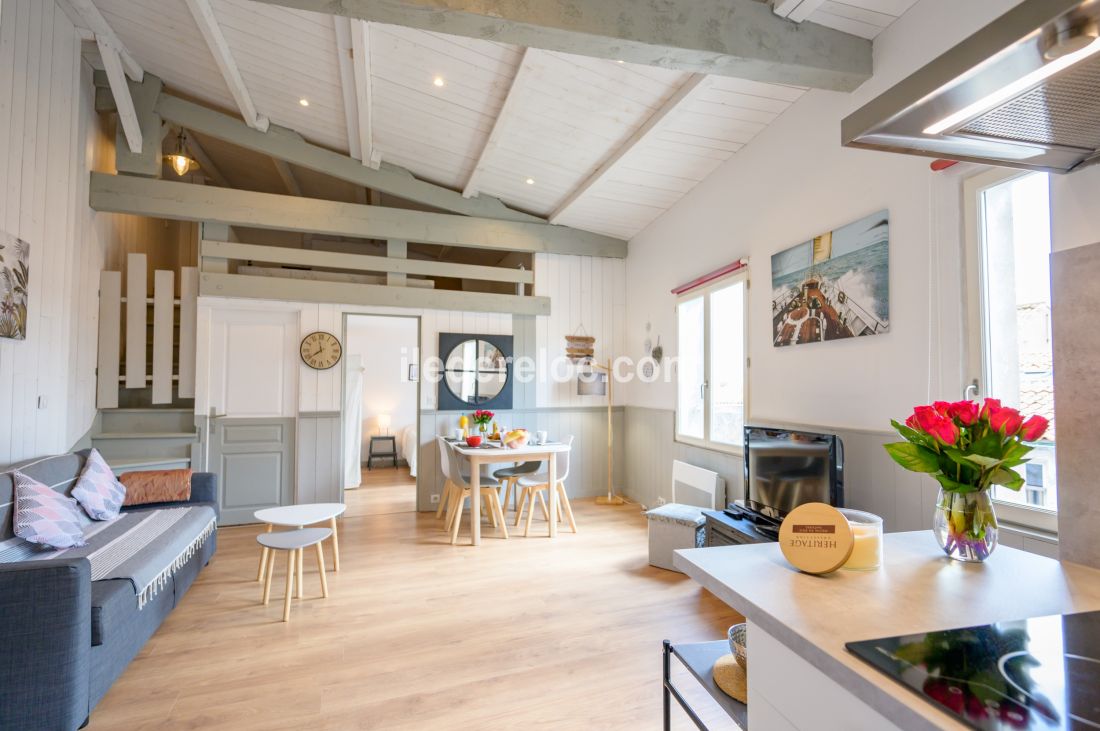 Photo 4: An accomodation located in Saint-Martin-de-R&eacute; on ile de R&eacute;.