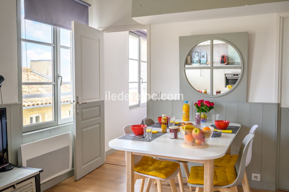 Photo 28: An accomodation located in Saint-Martin-de-R&eacute; on ile de R&eacute;.