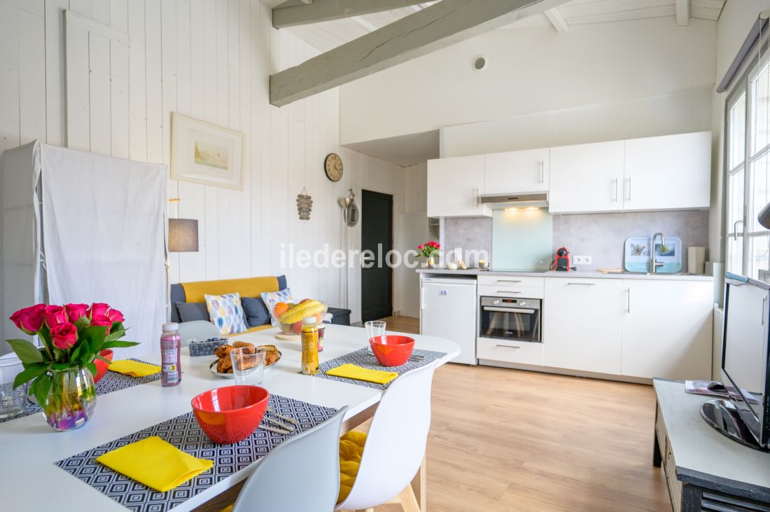 Photo 27: An accomodation located in Saint-Martin-de-R&eacute; on ile de R&eacute;.