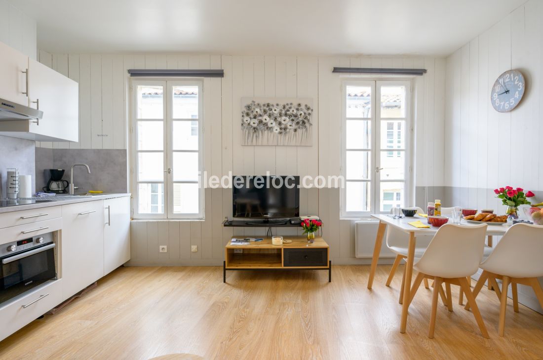 Photo 42: An accomodation located in Saint-Martin-de-R&eacute; on ile de R&eacute;.